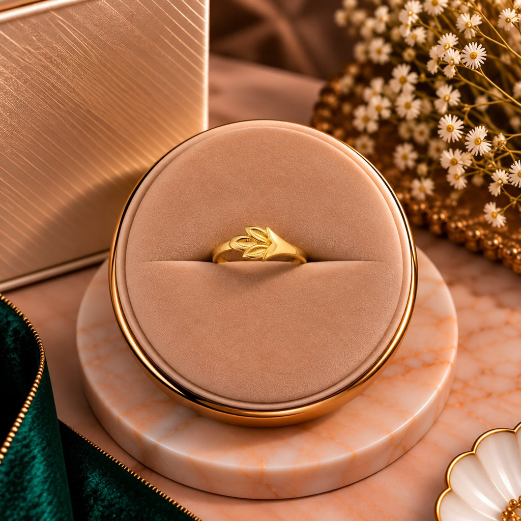 Florentine Engraved Chevron Band - Luxury Velvet Box Display - SURIYAS
